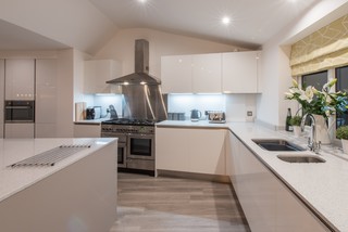R Field - St Albans